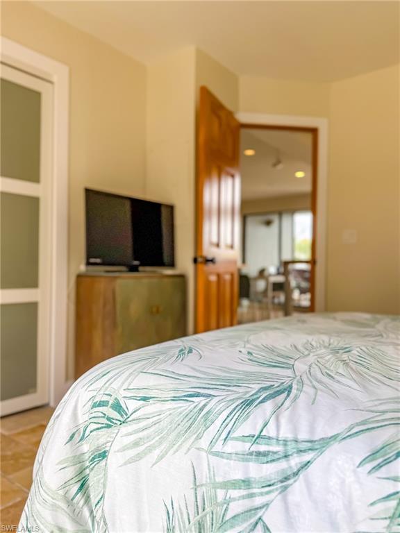 SAFETY HARBOR CLUB - Residential