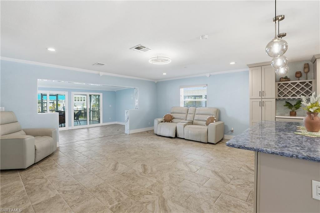 TIP TOP TERRACE - Residential