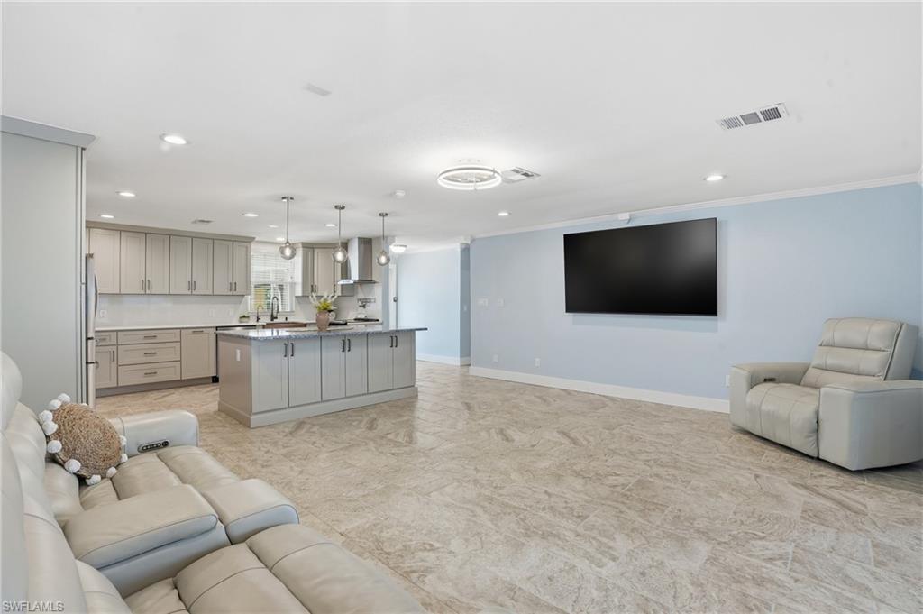 TIP TOP TERRACE - Residential