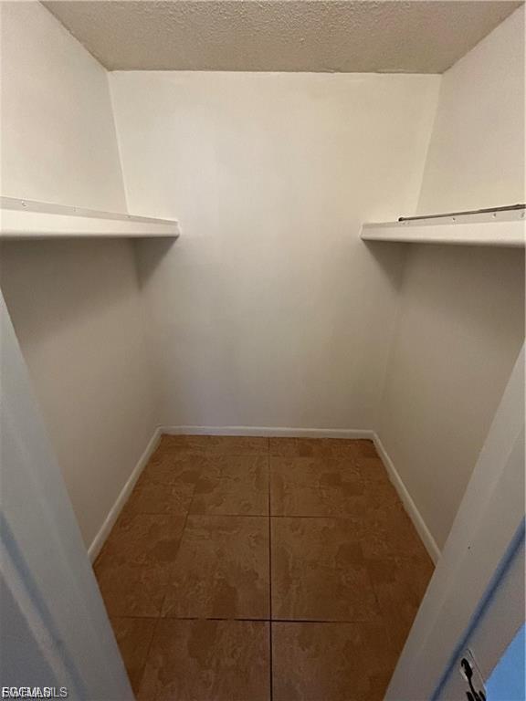 WINDSOR WEST - Residential