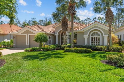 Photo of 2874 Lone Pine LN, NAPLES, FL 34119 (MLS # 225078282)