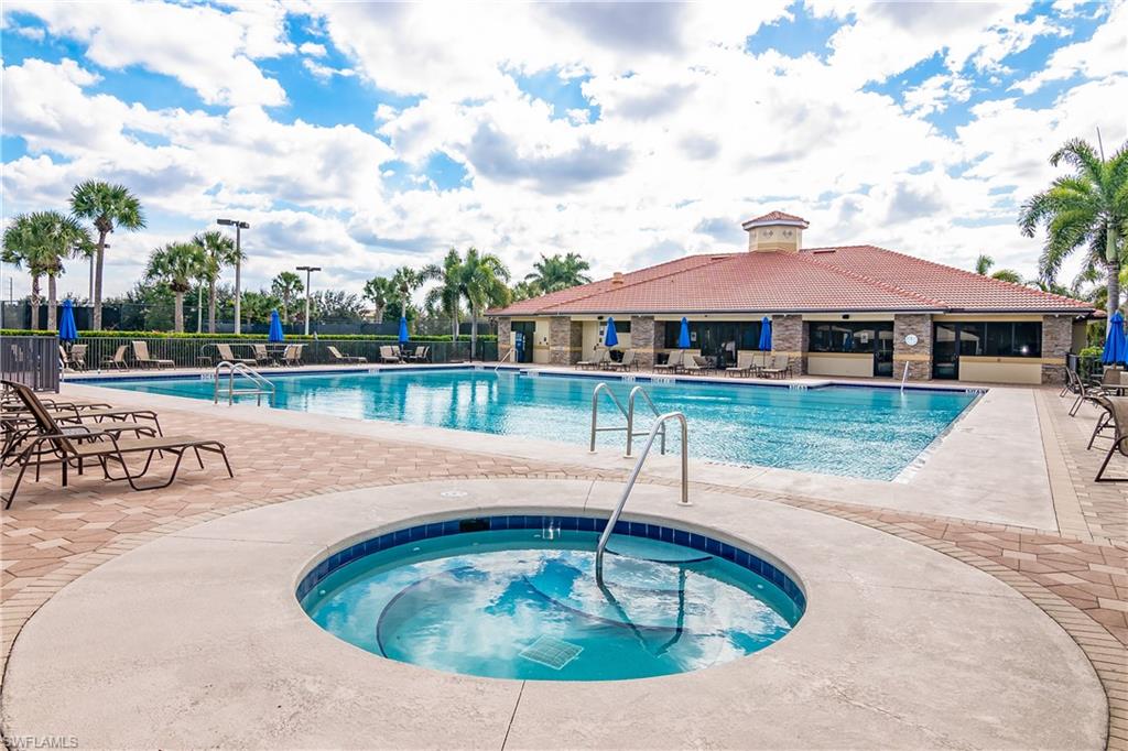 STONEYBROOK - Residential