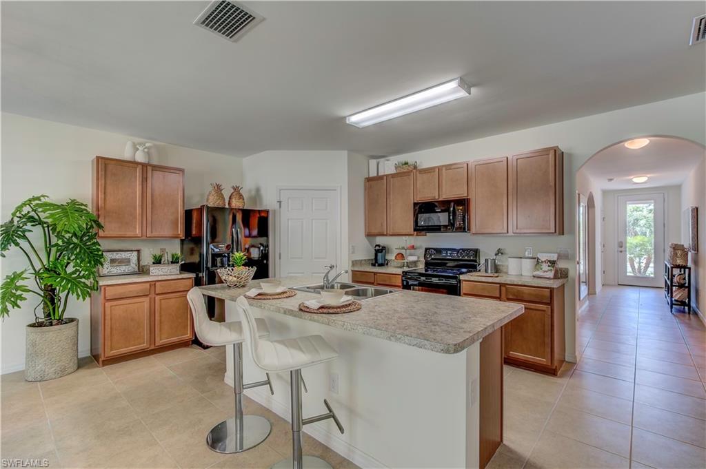 SAN CARLOS PARK - Residential