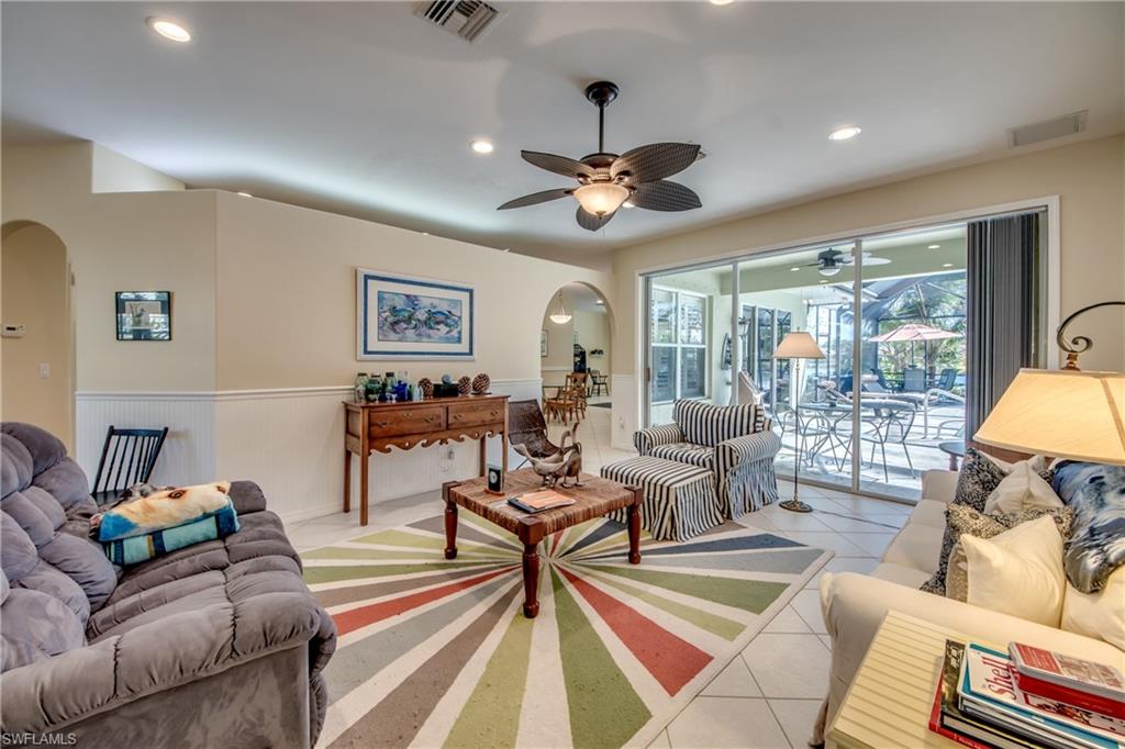 COLONIAL SHORES - Residential