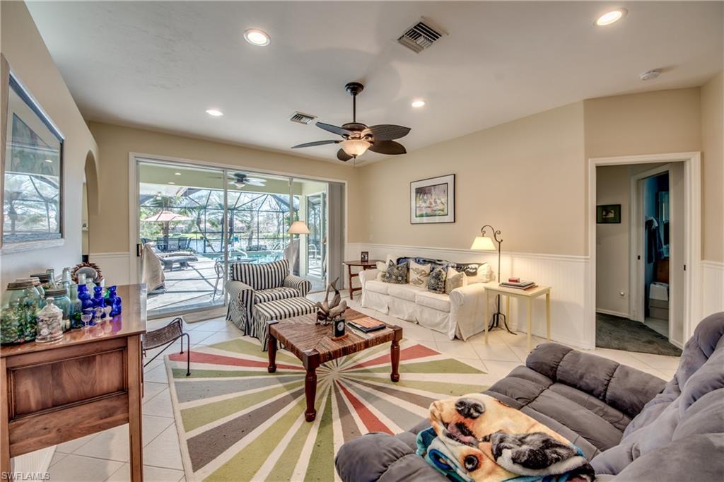 COLONIAL SHORES - Residential