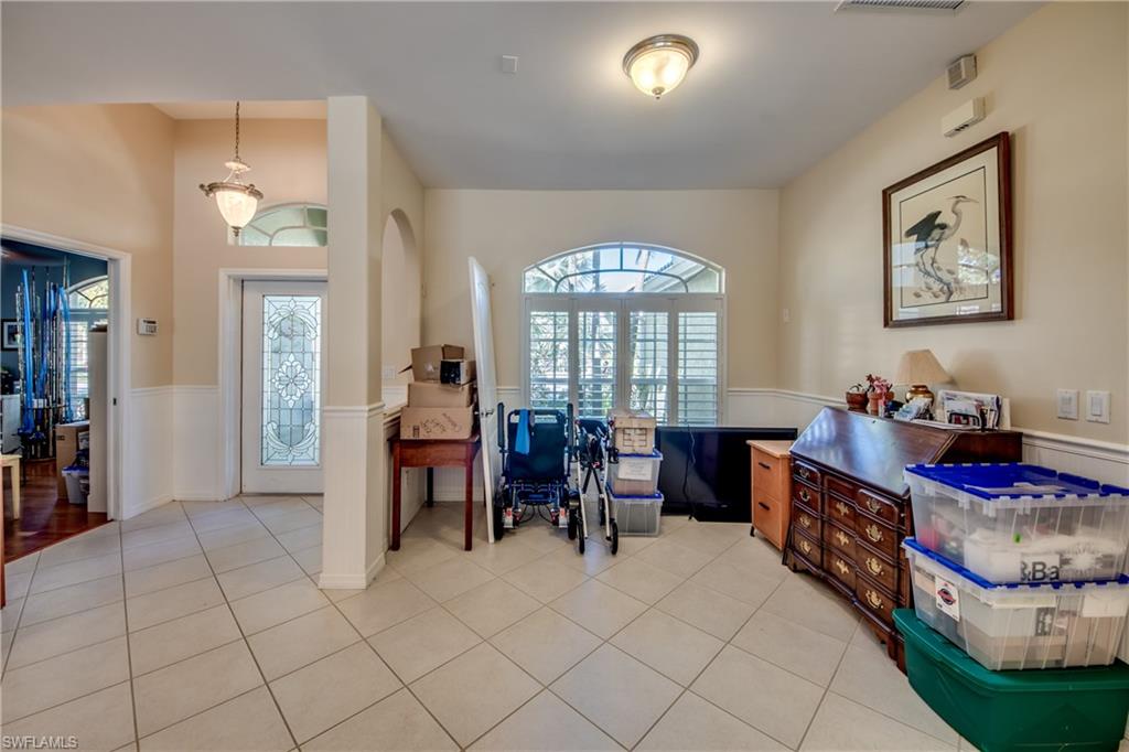 COLONIAL SHORES - Residential