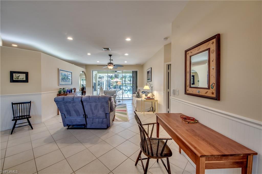 COLONIAL SHORES - Residential