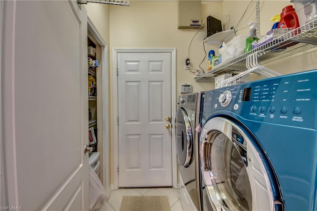 COLONIAL SHORES - Residential