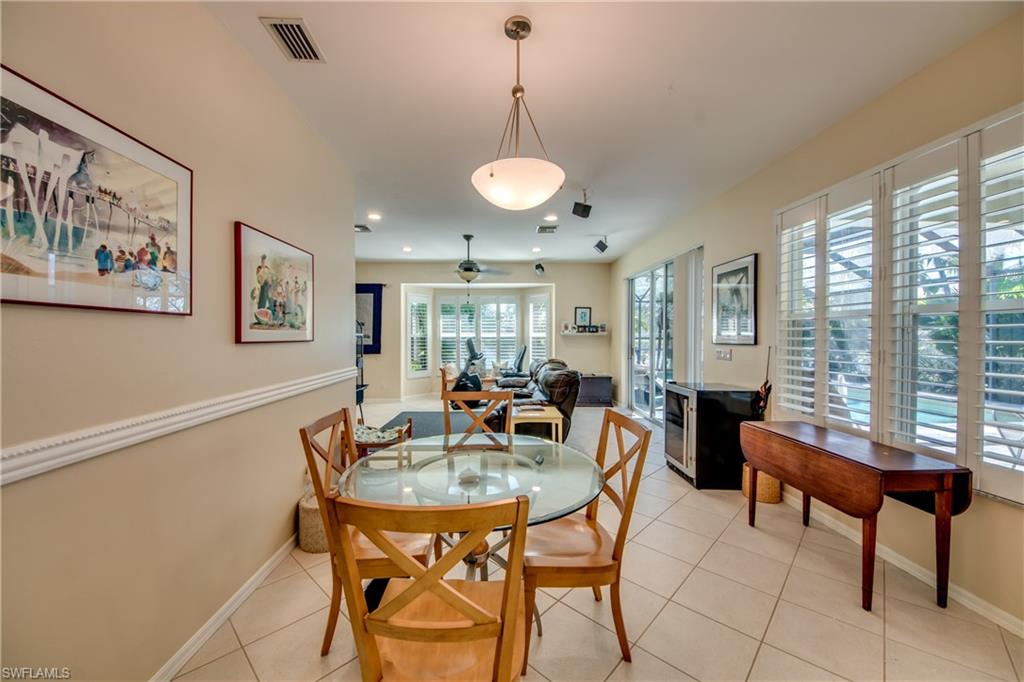 COLONIAL SHORES - Residential