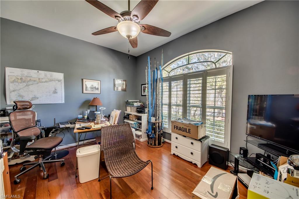 COLONIAL SHORES - Residential