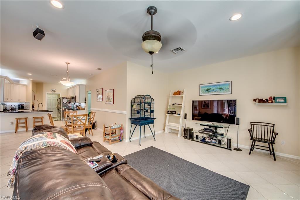 COLONIAL SHORES - Residential