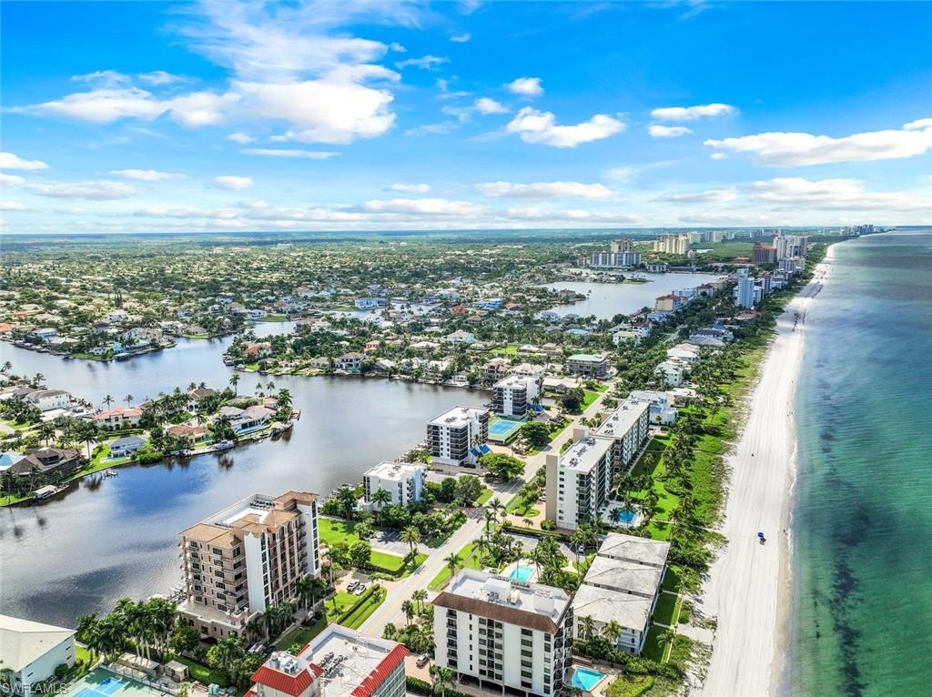 VANDERBILT BEACHCOMBER - Residential