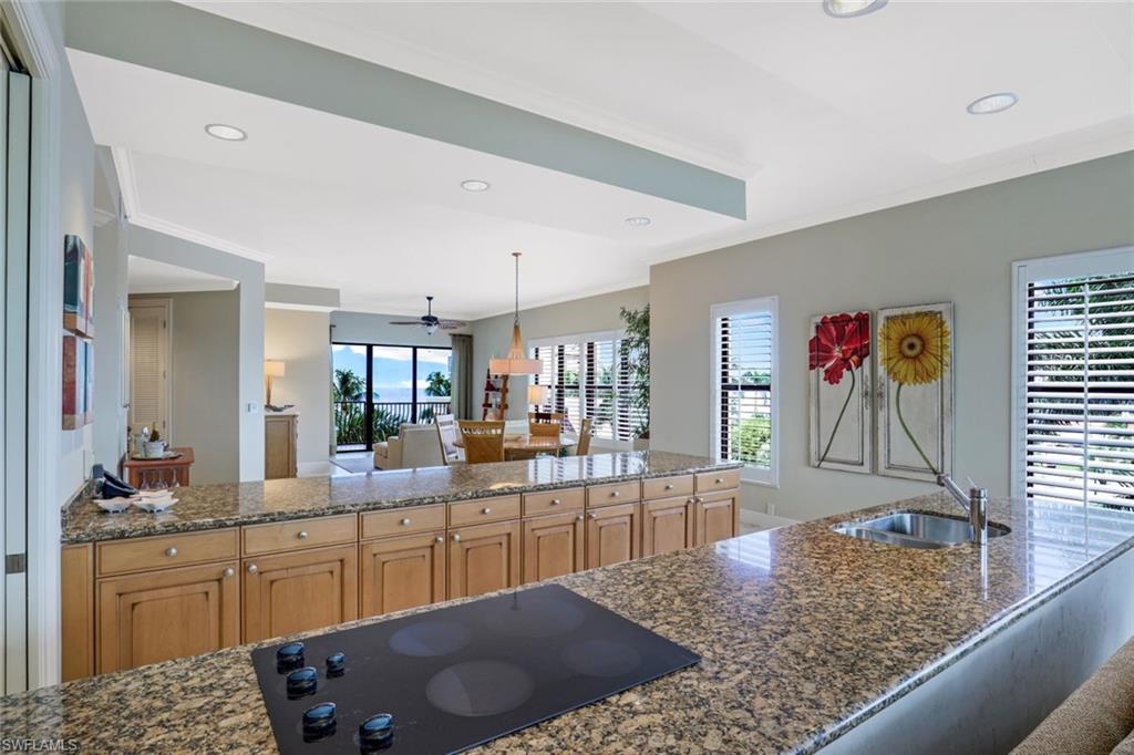 VANDERBILT BEACHCOMBER - Residential