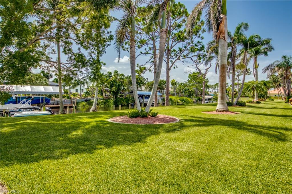 YACHTSMANS COVE - Residential