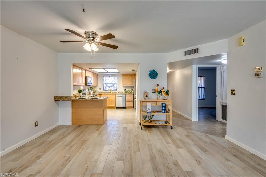 YACHTSMANS COVE - Residential