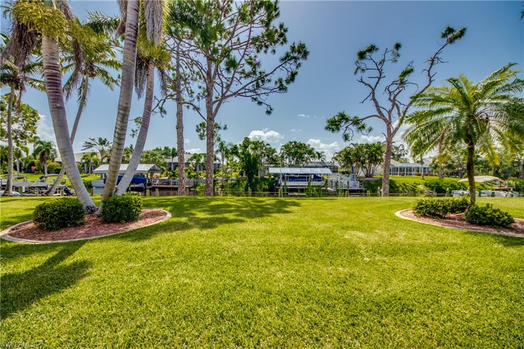 YACHTSMANS COVE - Residential