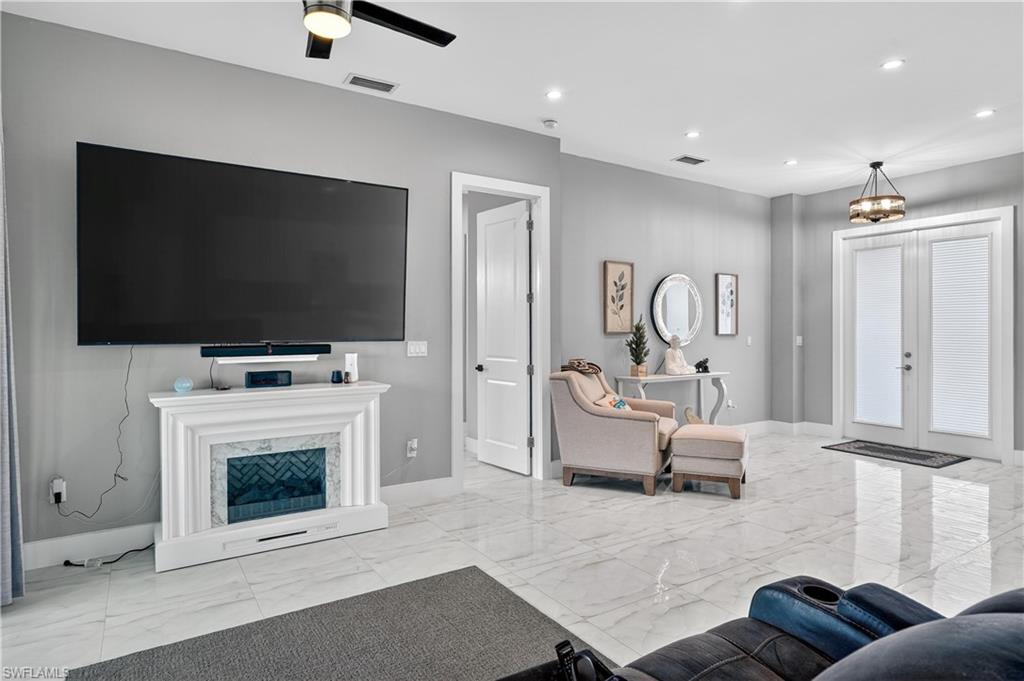 GOLDEN GATE ESTATES - Residential