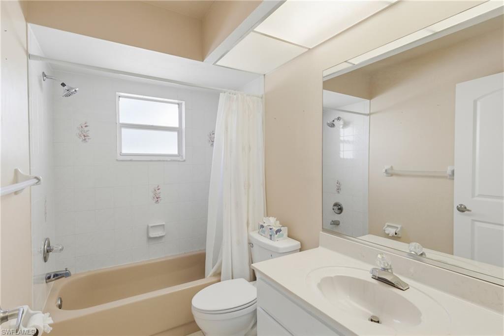 SABAL SPRINGS GOLF AND RACQUET CLUB - Residential