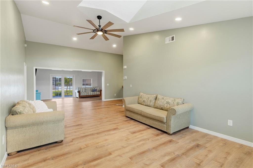 SABAL SPRINGS GOLF AND RACQUET CLUB - Residential