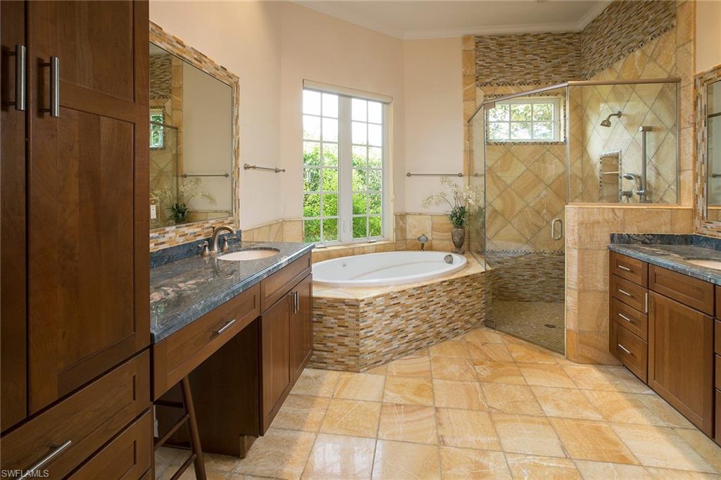 AQUALANE SHORES - Residential