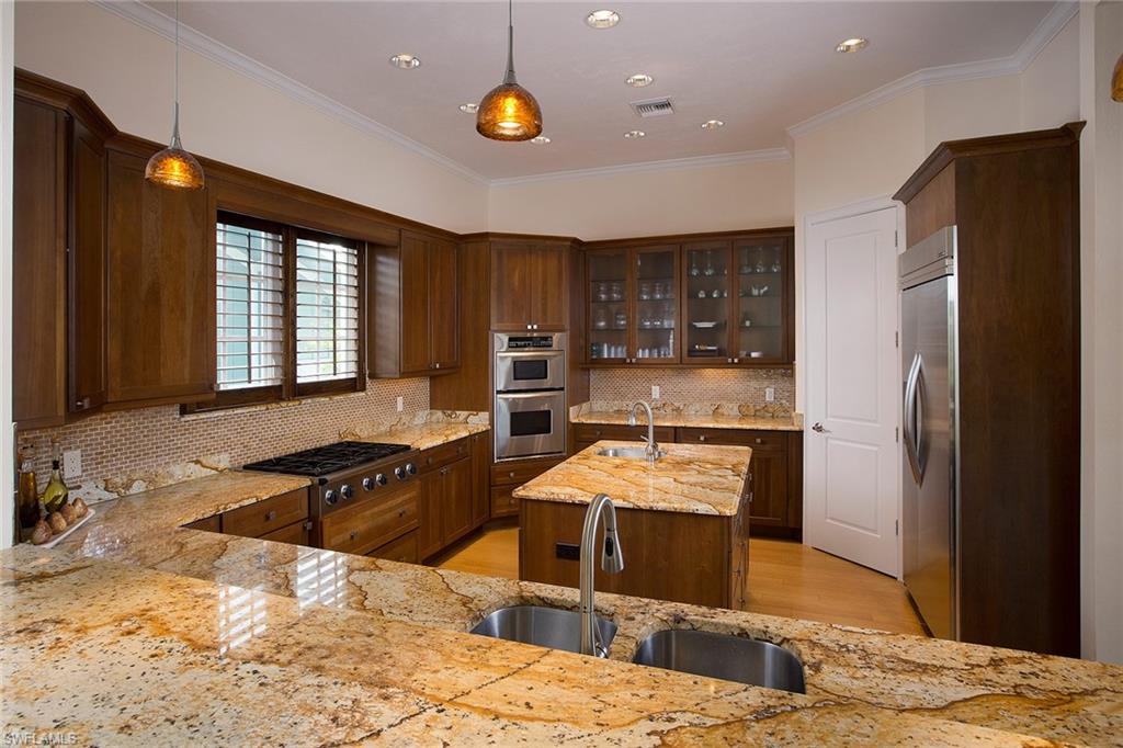 AQUALANE SHORES - Residential