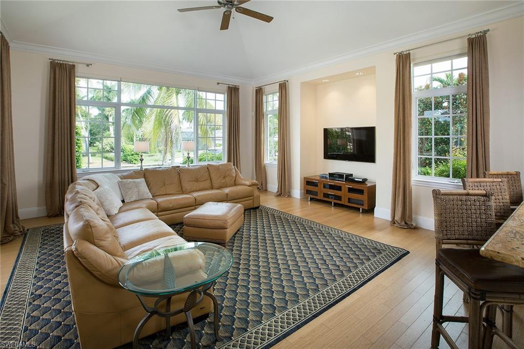 AQUALANE SHORES - Residential