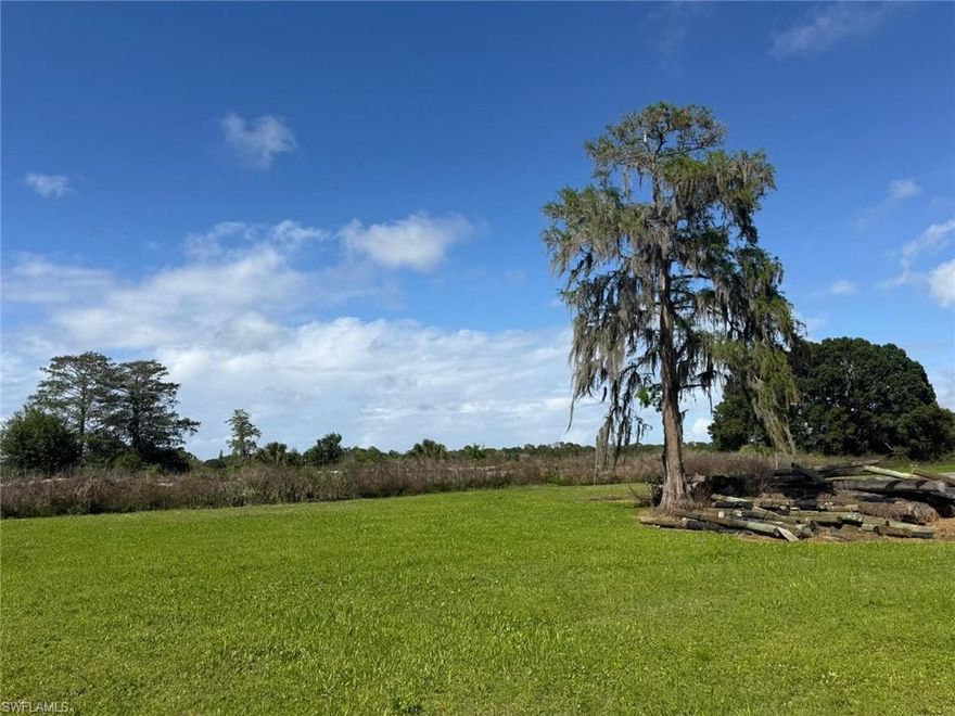 FOR SALE — 1 ACRE LOT IN THE NORTH OF MONTURA RANCH ESTATES 
Own a beautiful 1-acre vacant residential lot in Montura Ranch Estates, a rural community near Clewiston known for larger lots, open skies, and true country living. This property offers open space, mature trees, and easy access with visible road frontage/entrance.
This lot is ready to build your dream home or install a mobile/manufactured home. Enjoy the freedom of having farm animals and plenty of room for outdoor projects, storage, and a private lifestyle.

OWNER FINANCING AVAILABLE FOR 1 YEAR