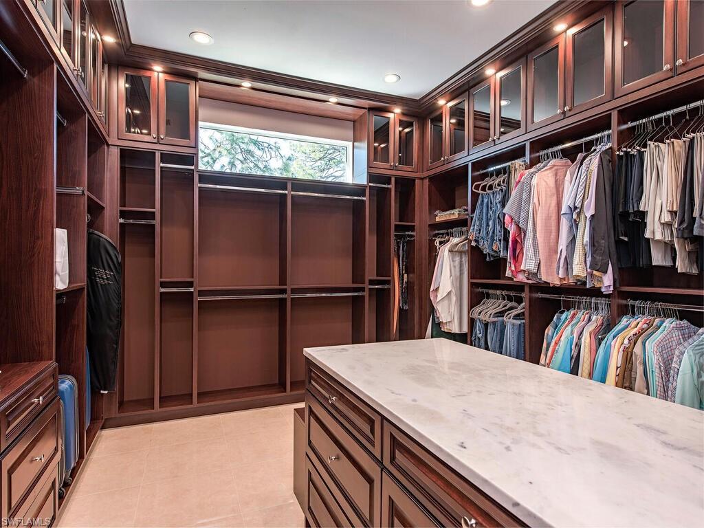 PINE RIDGE - Residential