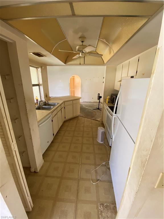 FORT MYERS SHORES - Residential