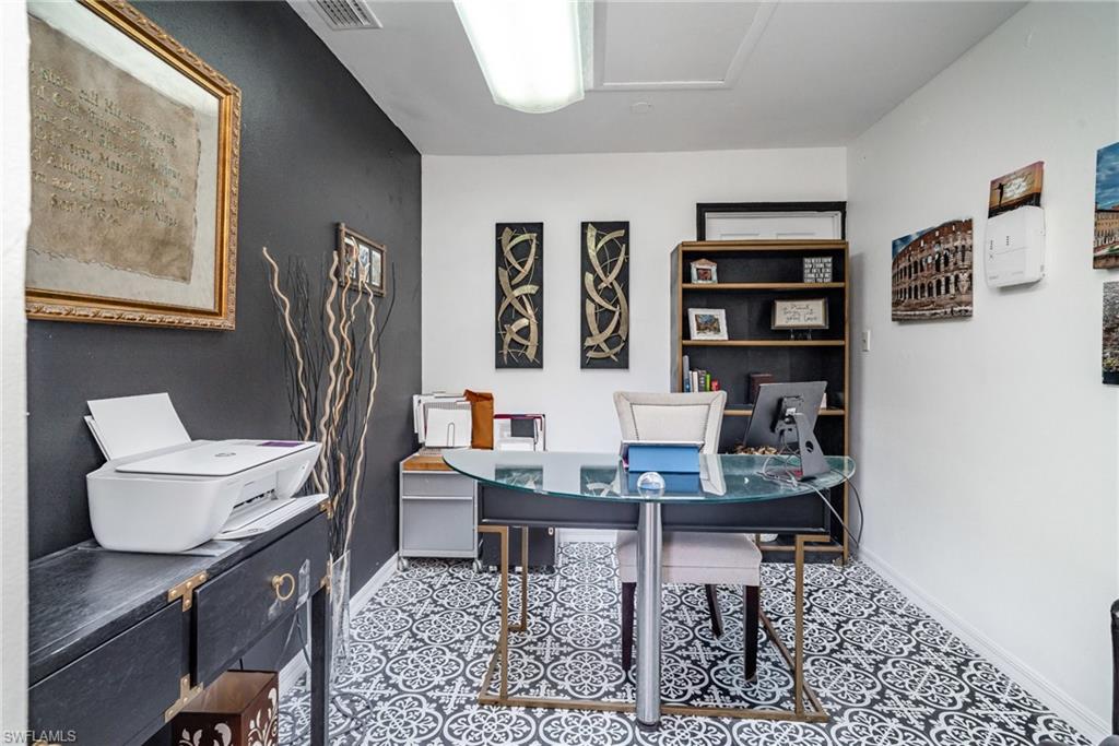 PORT CHARLOTTE - Residential