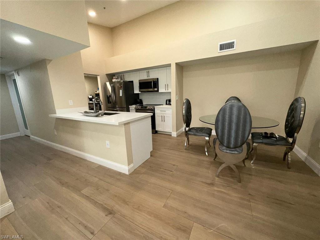 THE RESIDENCE - Residential