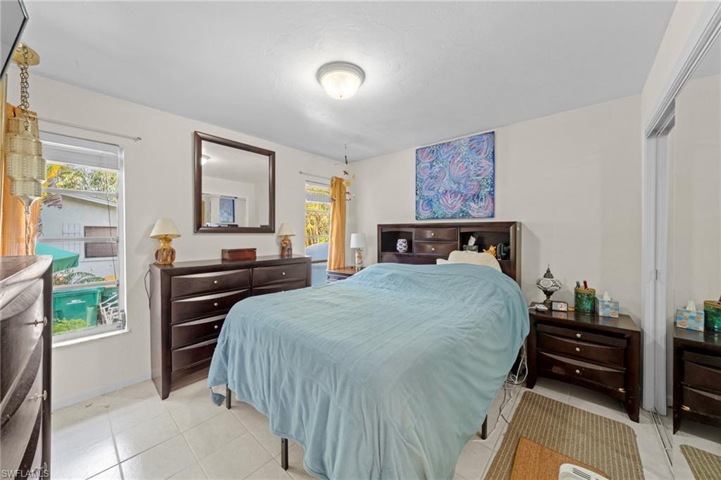 NAPLES PARK - Residential