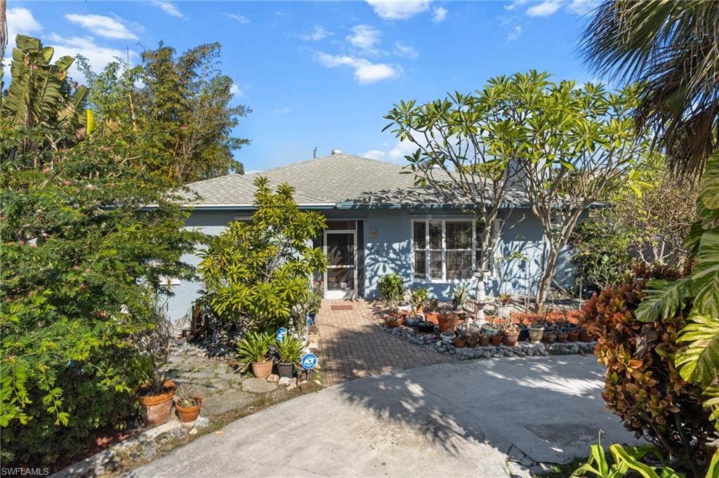 NAPLES PARK - Residential