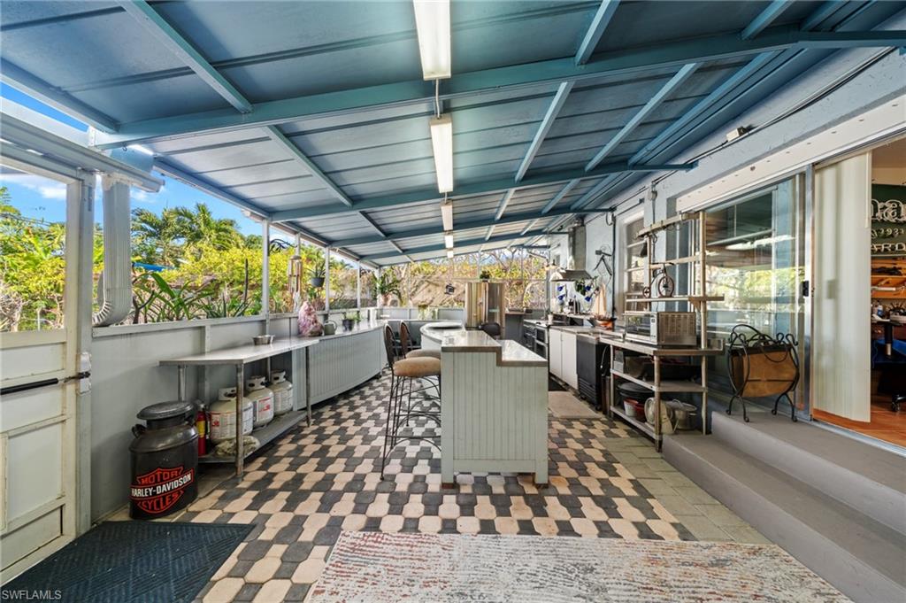 NAPLES PARK - Residential