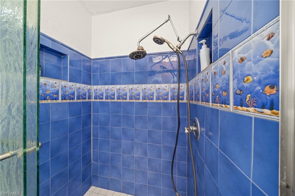 NAPLES PARK - Residential