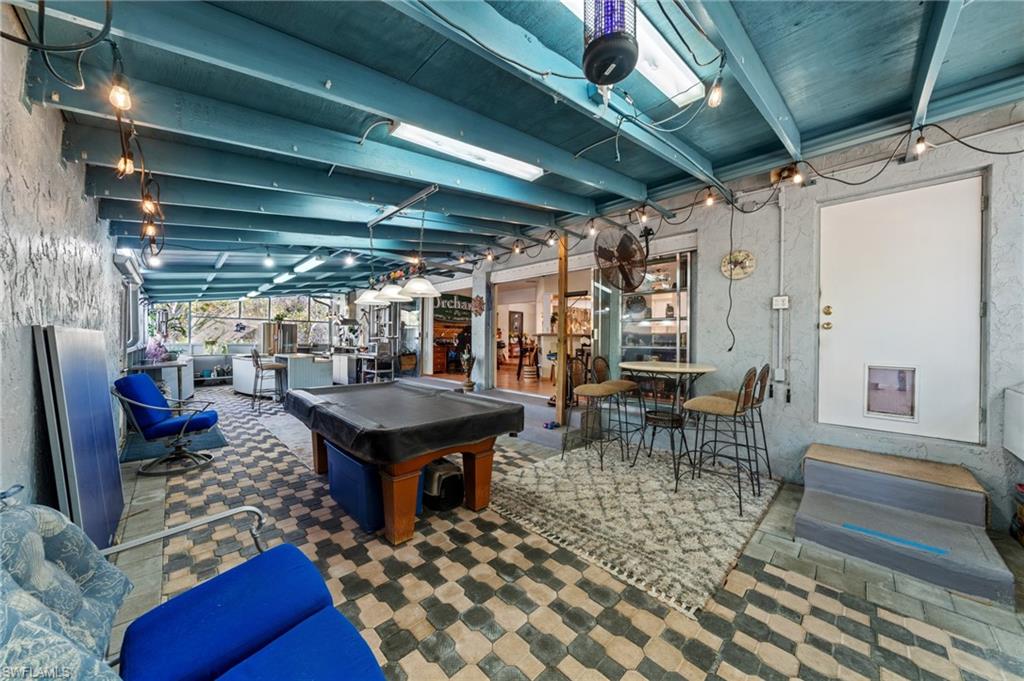 NAPLES PARK - Residential