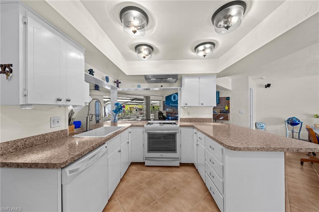 NAPLES PARK - Residential