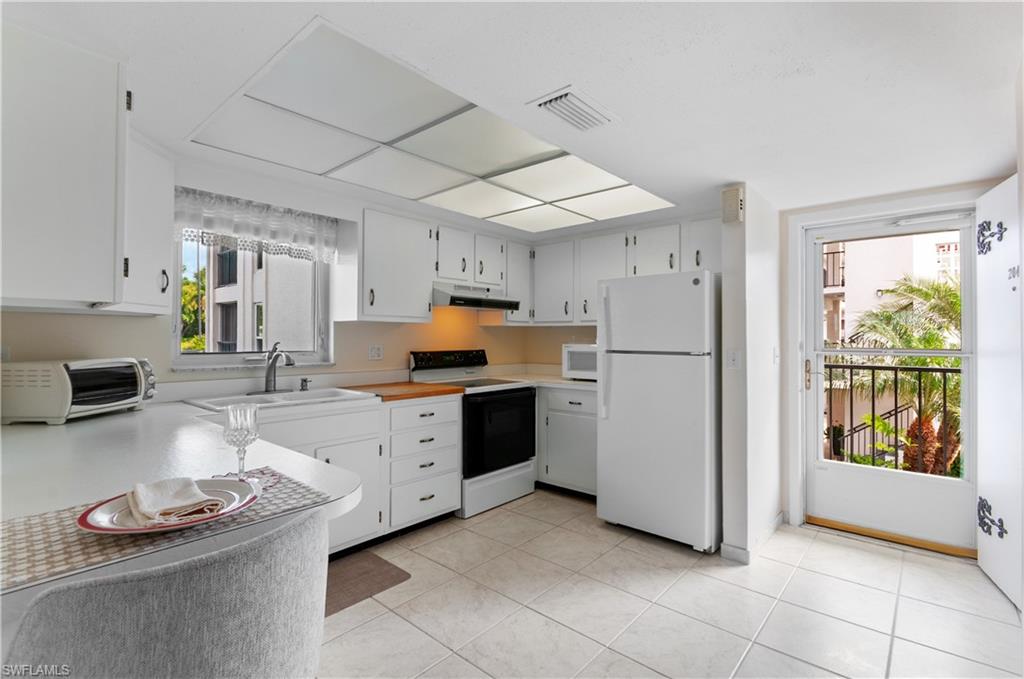 HIGH POINT COUNTRY CLUB - Residential