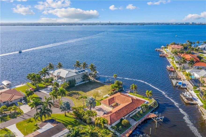 Location!! Location!!Location!! Beautiful Riverfront Lot!!Must see!! Seawall in place!!Southern Exposure- Everyone desires southern exposure and here is your chance once again !!! Located in SW neighborhood near Tarpon Point. Quiet dead end street ensures your privacy!!Enjoy quick boating access to the Gulf of Mexico! Assessments are in place!! Contact for more info on new construction building for your dream home