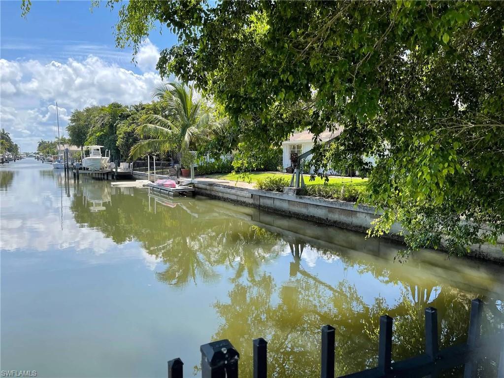 AQUALANE SHORES - Residential