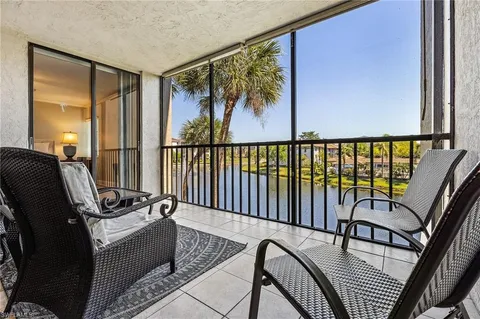 4240 Steamboat Bend Unit 305, Fort Myers, FL 33919 - #: 225027835