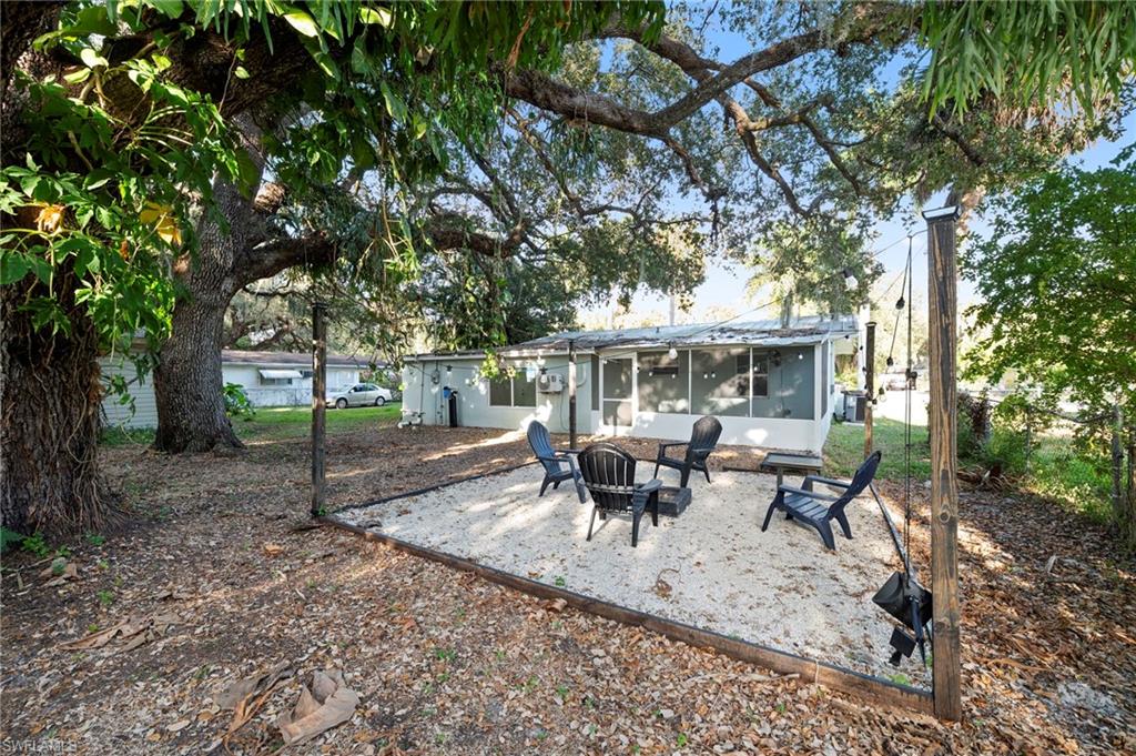 RUSSELL PARK - Residential Lease