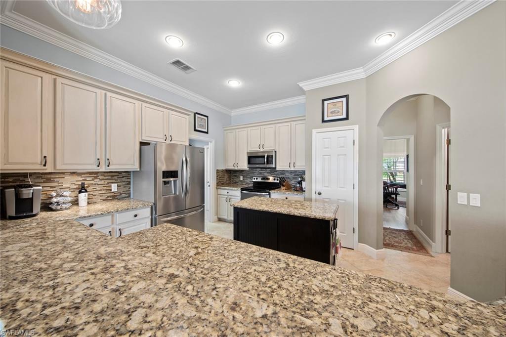 THE ENCLAVE - Residential