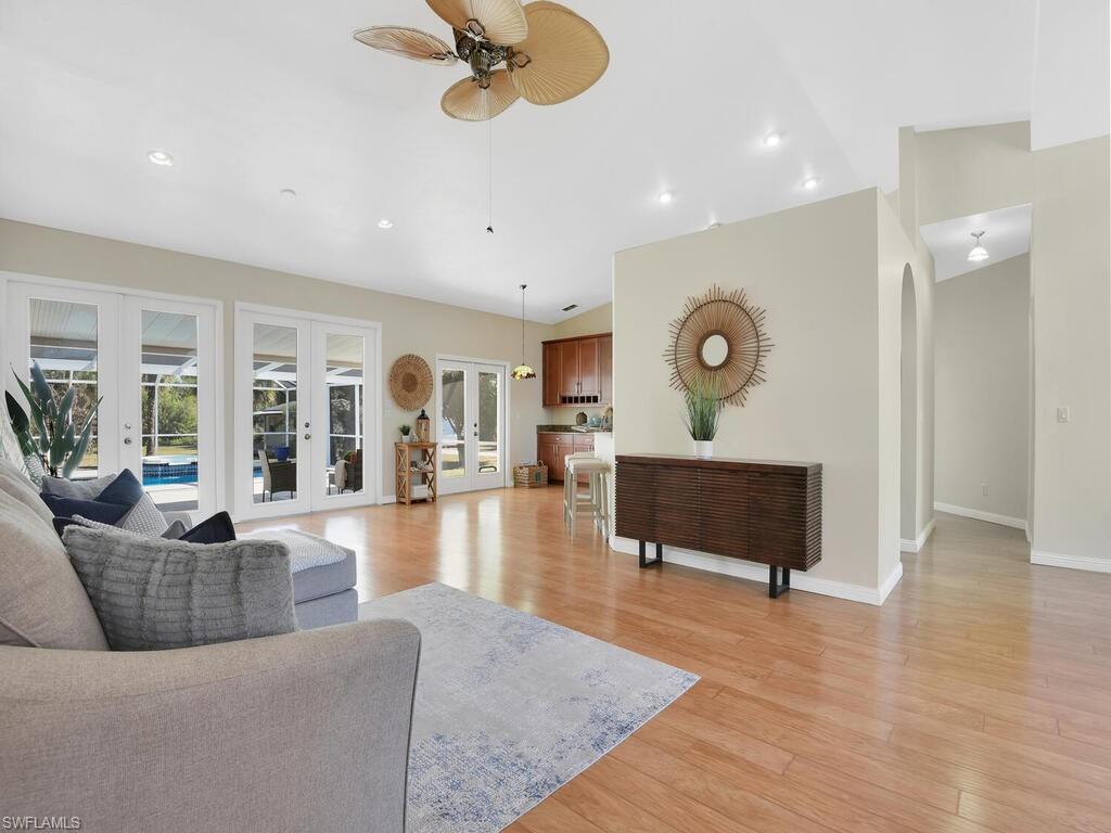 GOLDEN GATE ESTATES - Residential