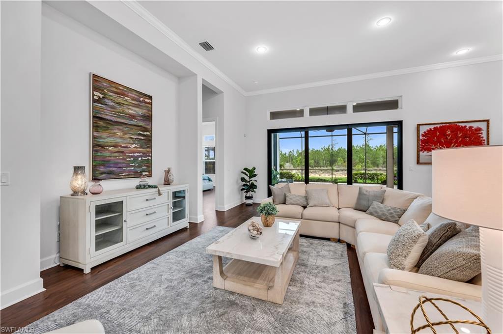 ESPLANADE - Residential