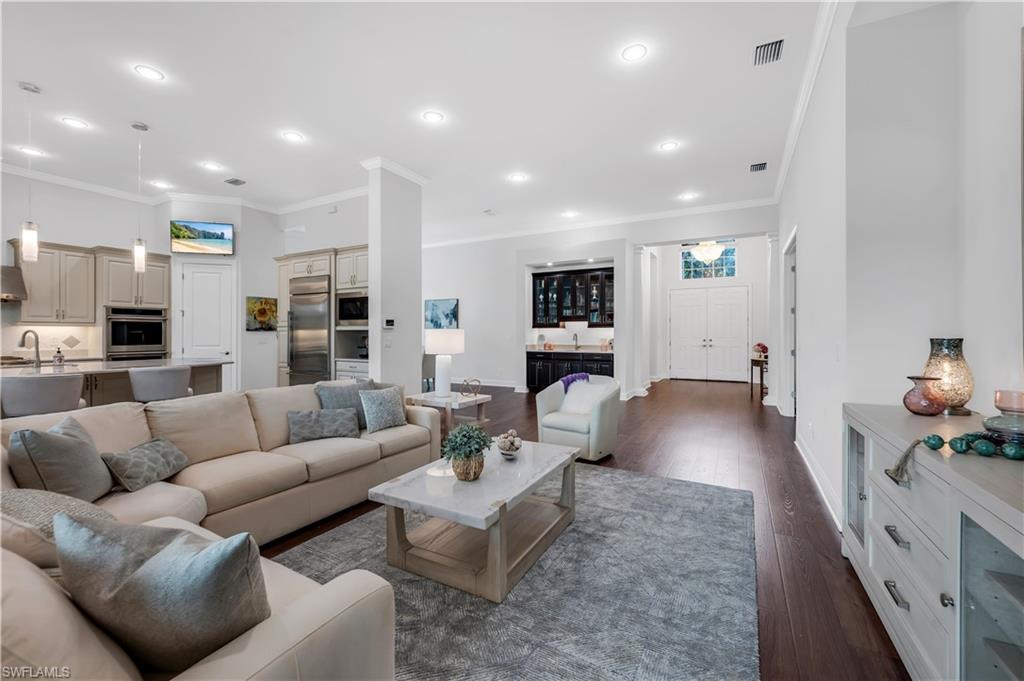 ESPLANADE - Residential