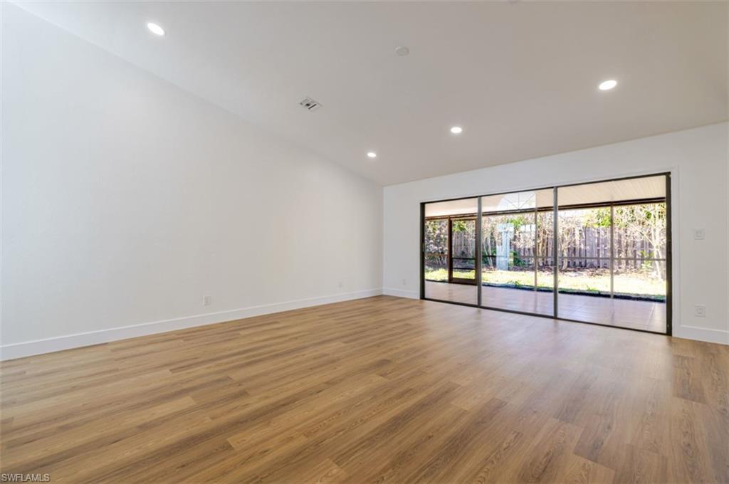 NAPLES TWIN LAKES - Residential