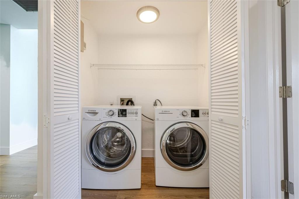 NAPLES TWIN LAKES - Residential