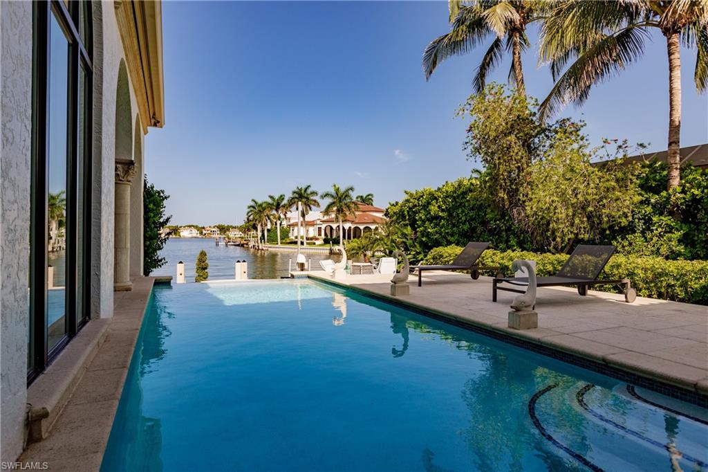 ROYAL HARBOR - Residential