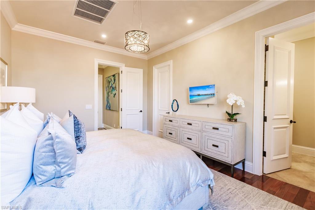 ROYAL HARBOR - Residential